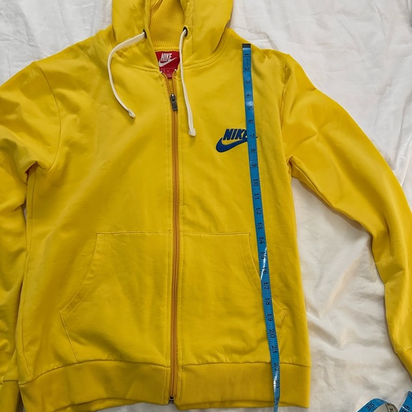 Large full zip Nike Hoodie like new condition lightly worn. SEE LAST TWO PICS - Picture 2 of 7
